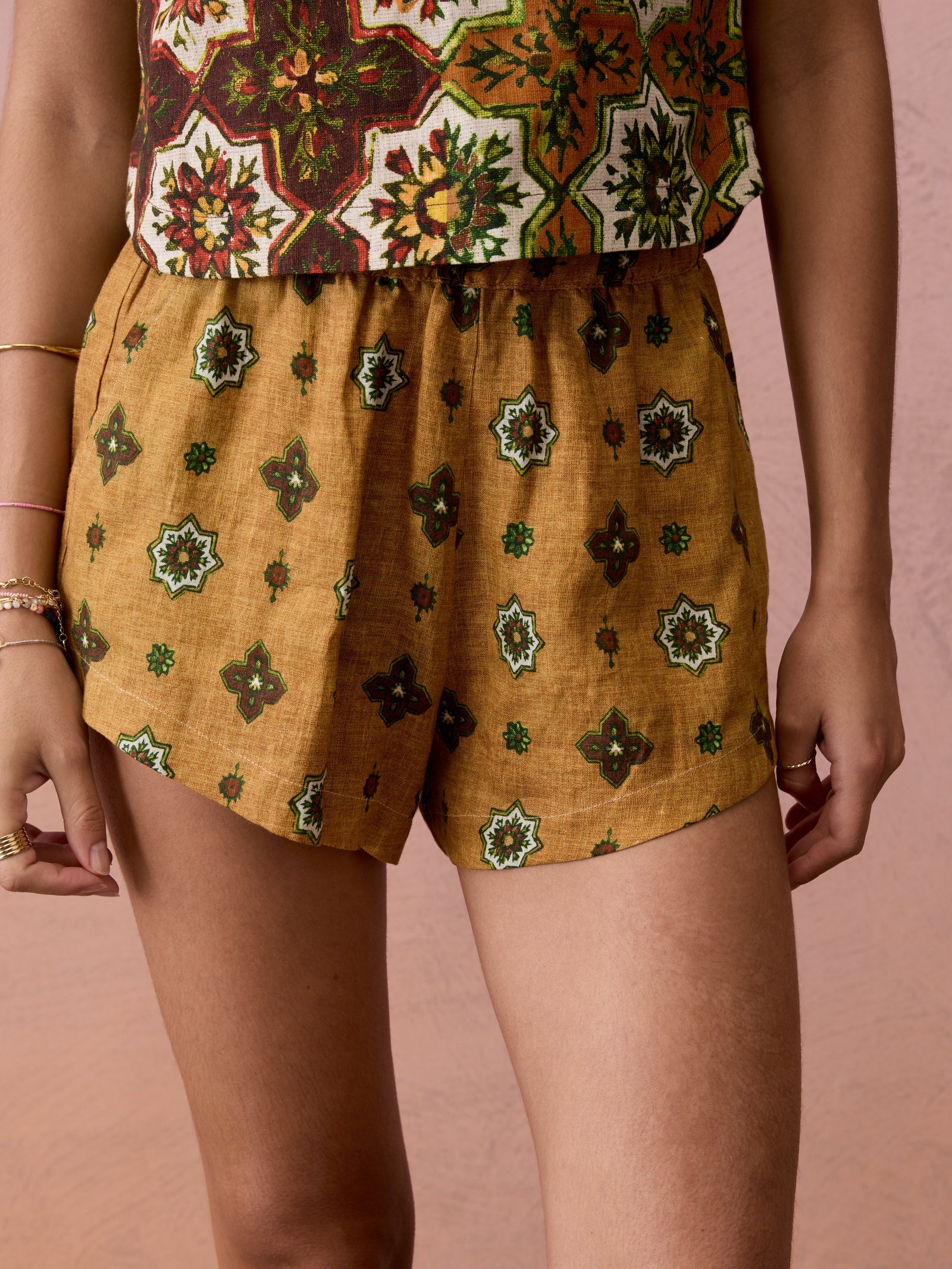 ALHAMBRA MINIMAL SHORT