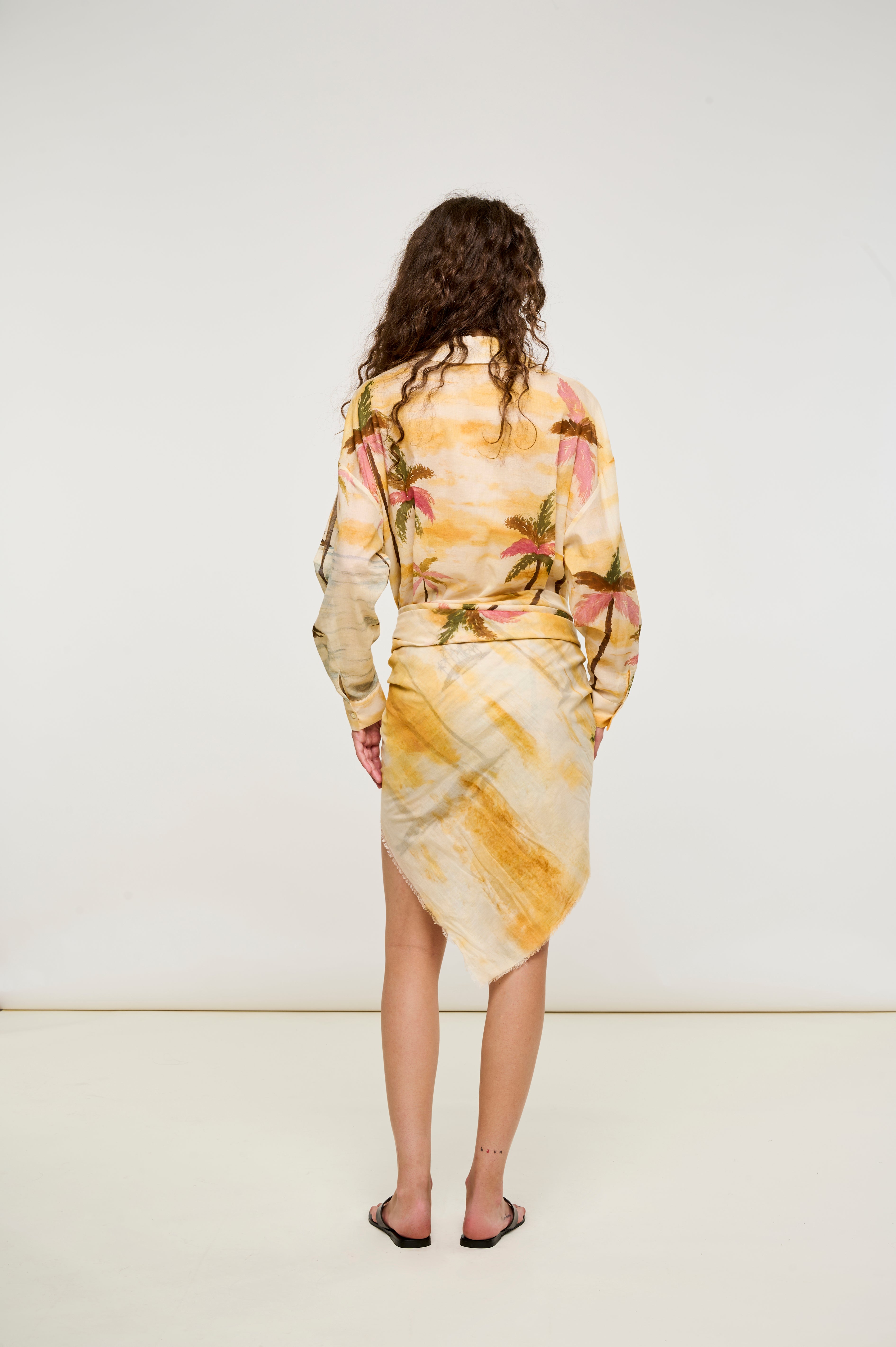 LIVE ON THE ISLAND MAXI SCARF