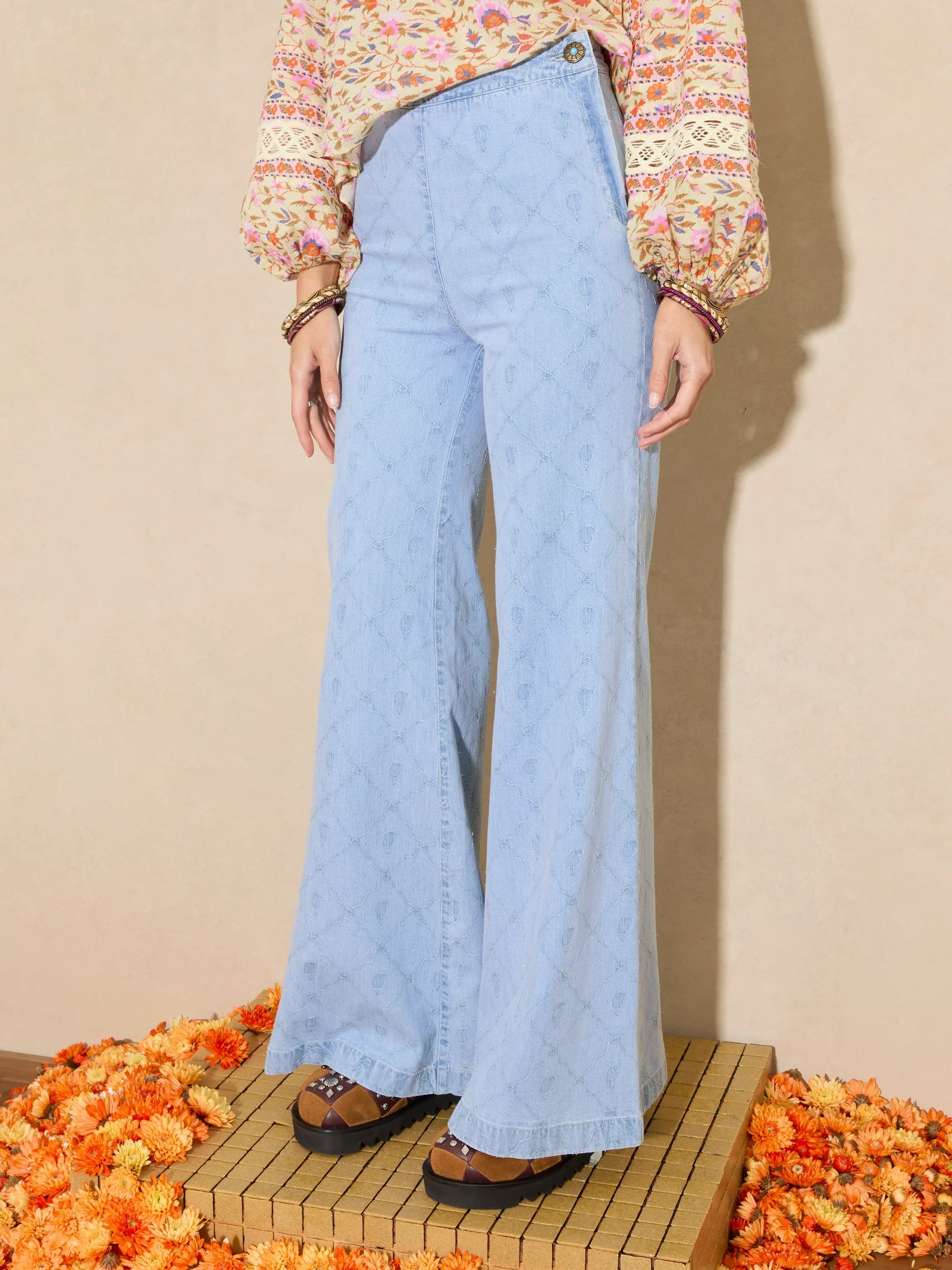 DYLAN EMBROIDERED FLARE