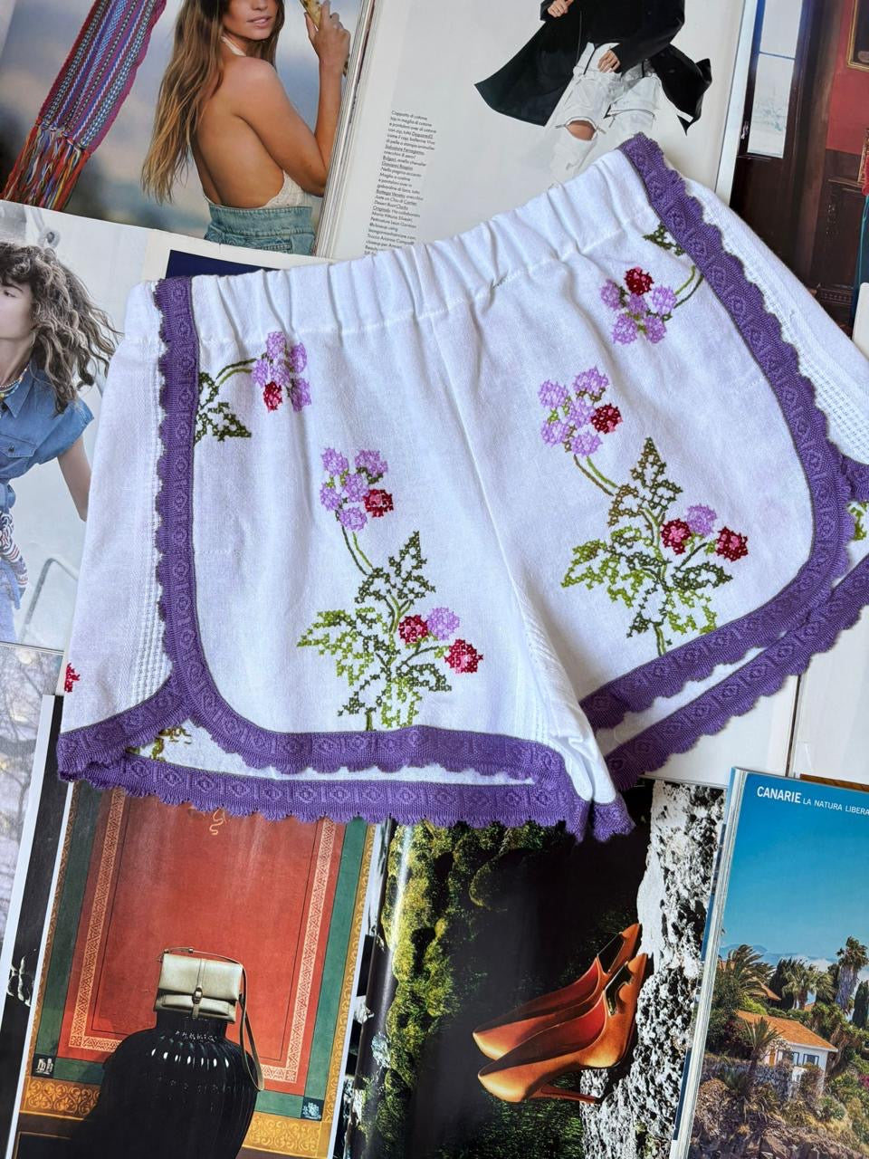 VINTAGE EMBROIDERED SHORTS S
