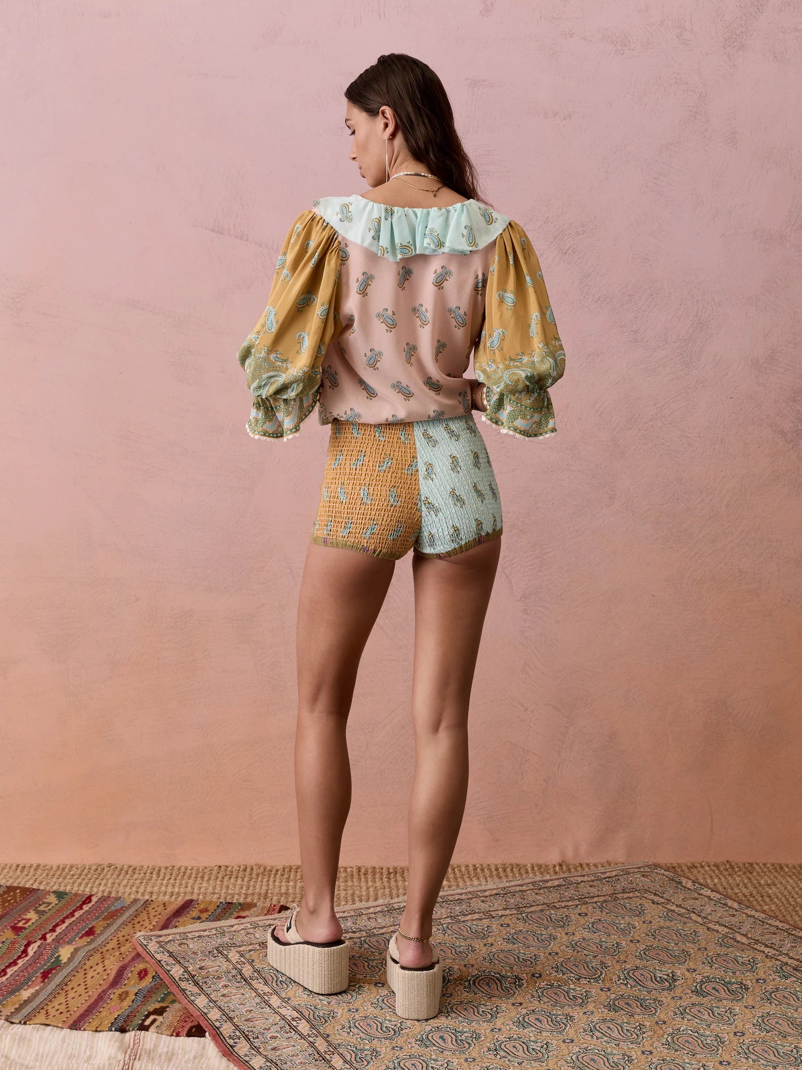 LUCENT SHIRRED HOTPANT