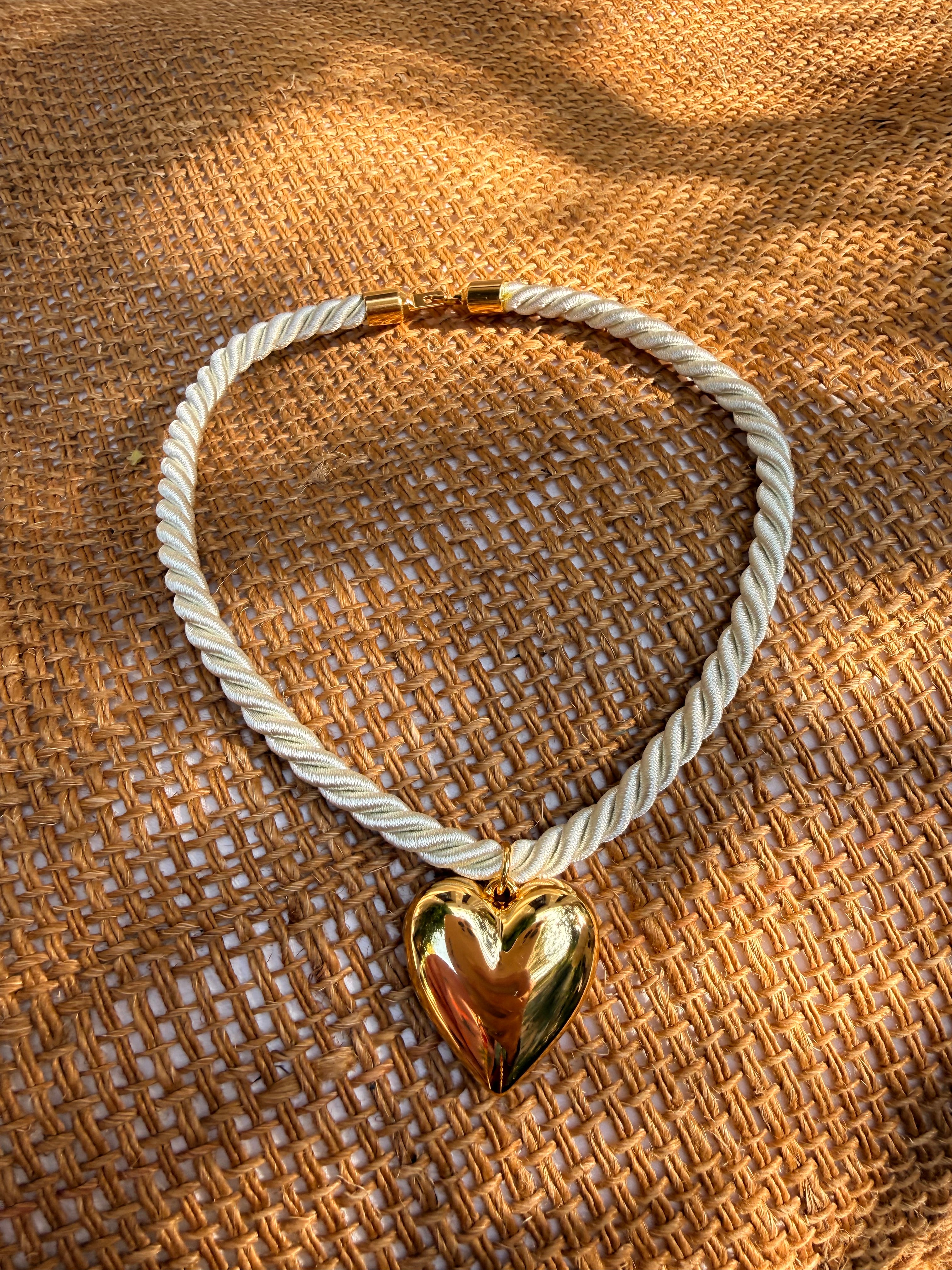 HEART CHARM NECKLACE
