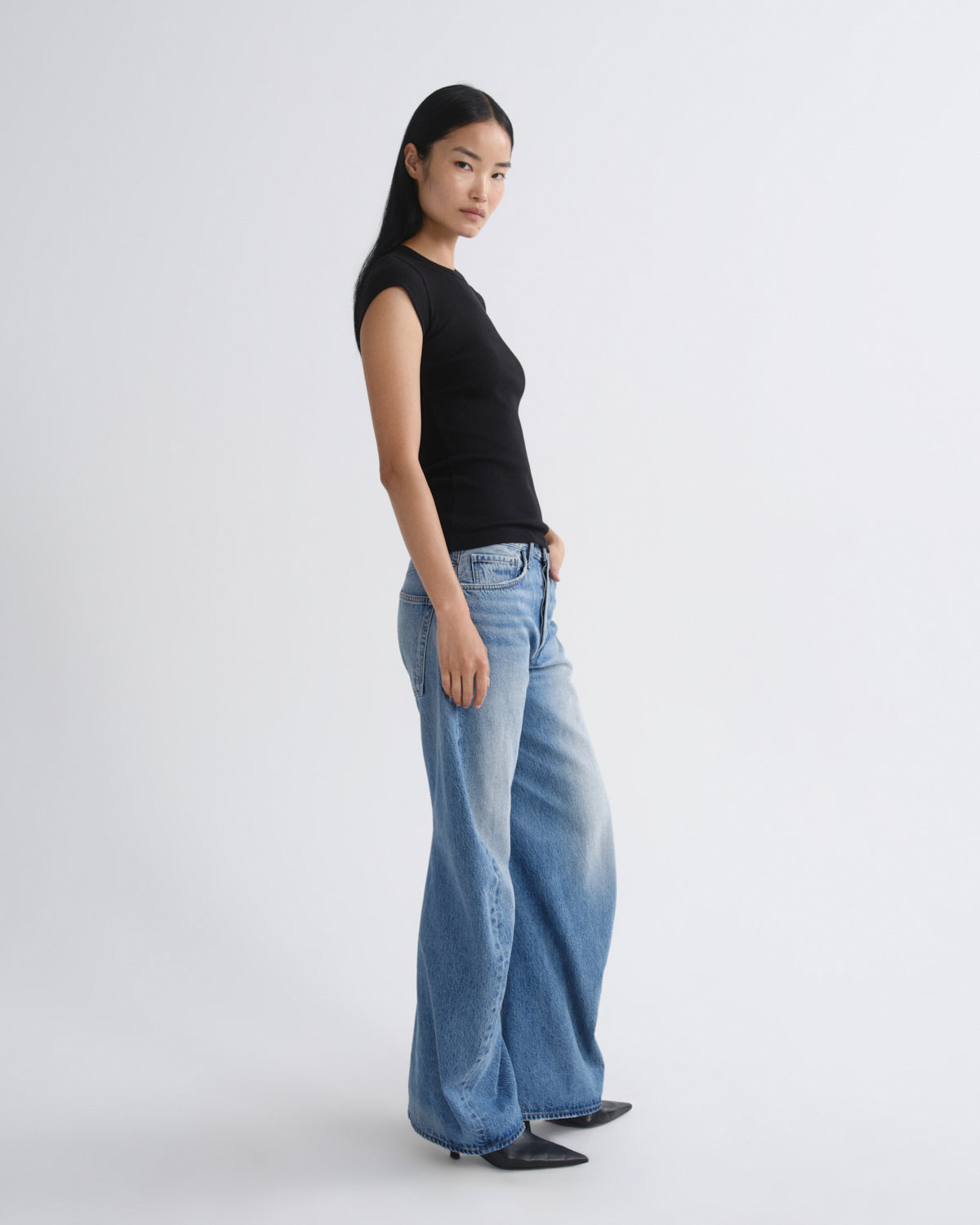 SPIRAL JEAN IN VENTURE