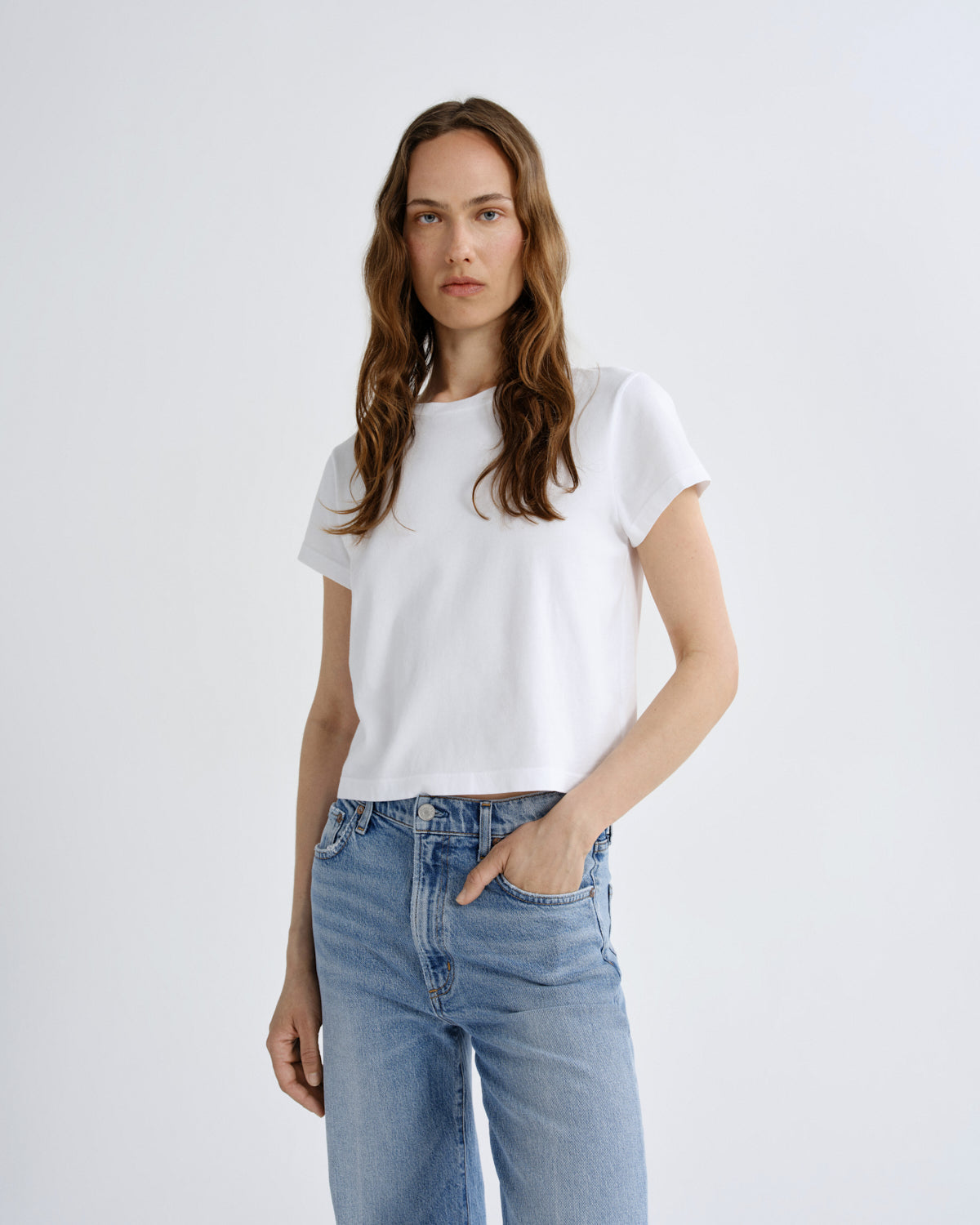 ADINE SHRUNKEN TEE IN WHITE
