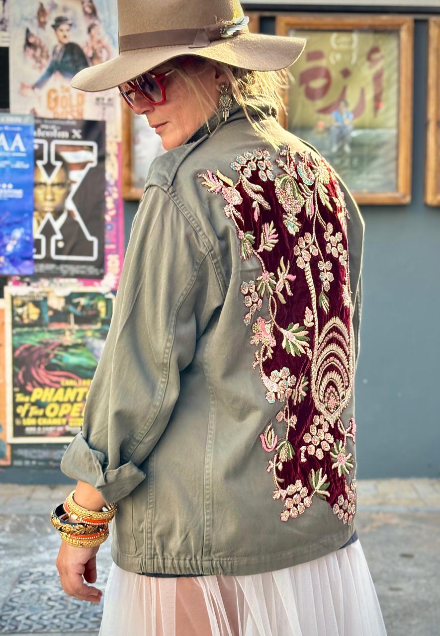 EMBROIDERED MILITARY VINTAGE JACKET