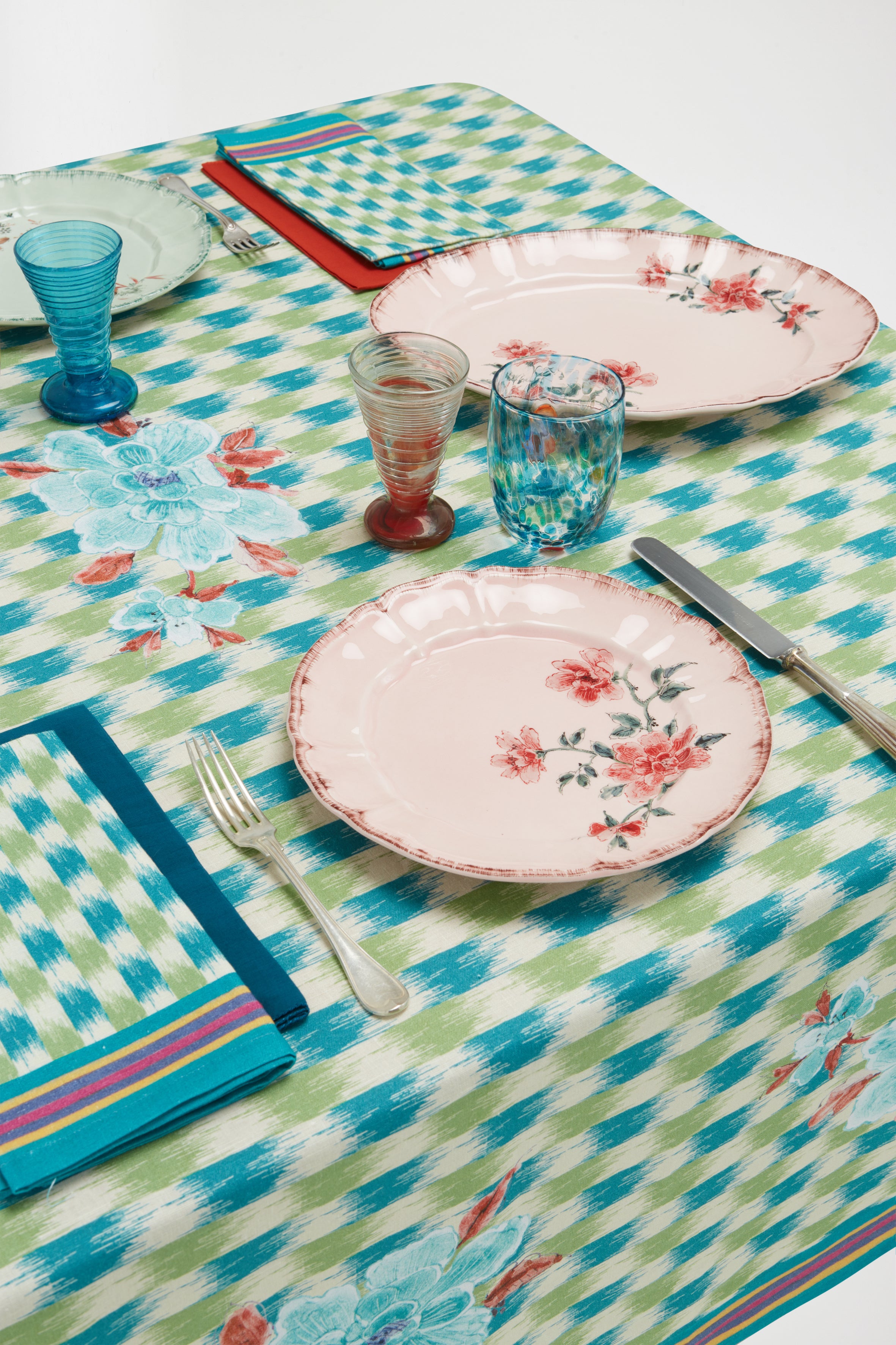 Lisa Corti tablecloth veranda green tableware