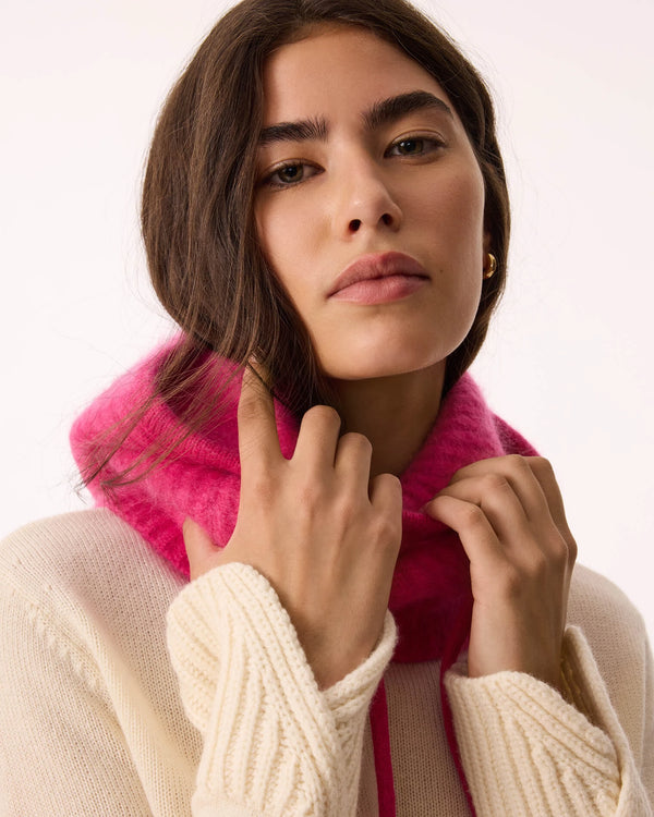 SYBEL FLUFFY CASHMERE HOOD- FLUFFY FUSHIA