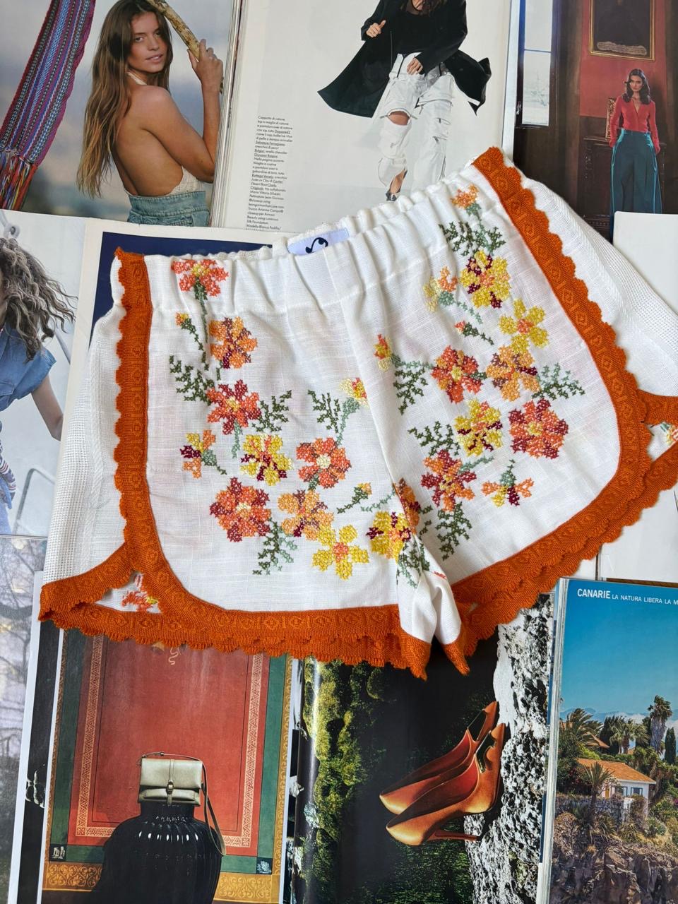 VINTAGE EMBROIDERED SHORTS S