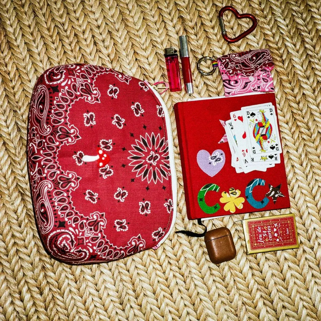 TOILETRY BAG - MUSHROOM - BORDEAUX FUCHSIA