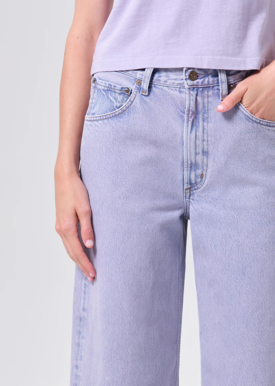 LOW CURVE CROP JEAN