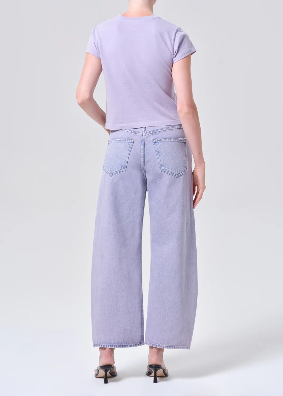 LOW CURVE CROP JEAN