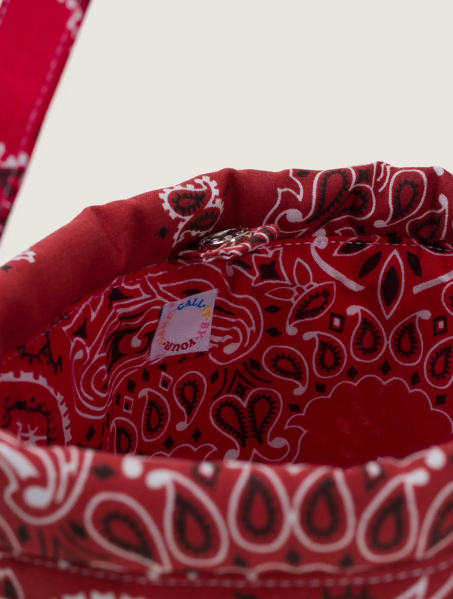 BUCKET BAG - VINTAGE RED/RED