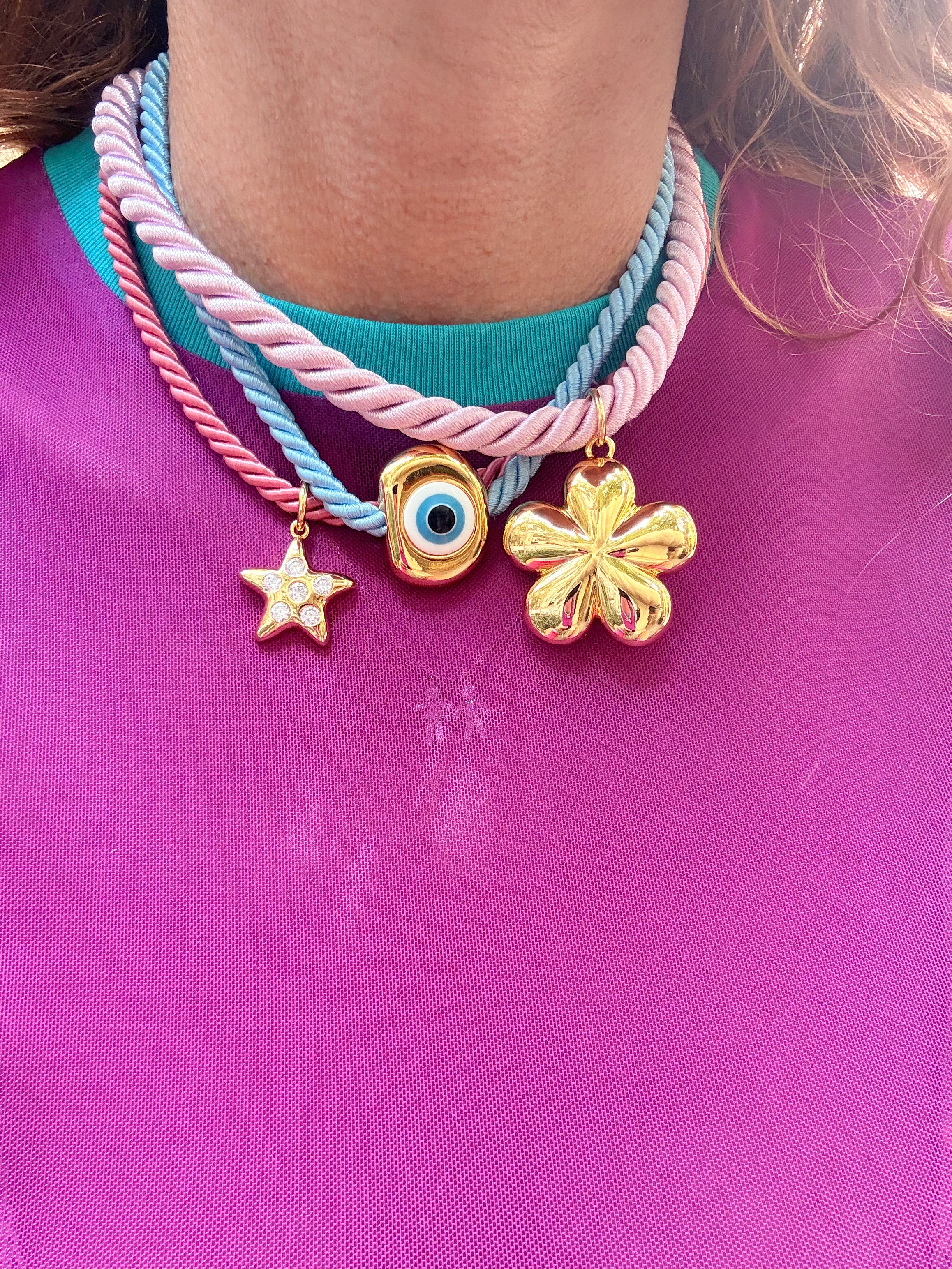 FLOWER CHARM NECKLACE