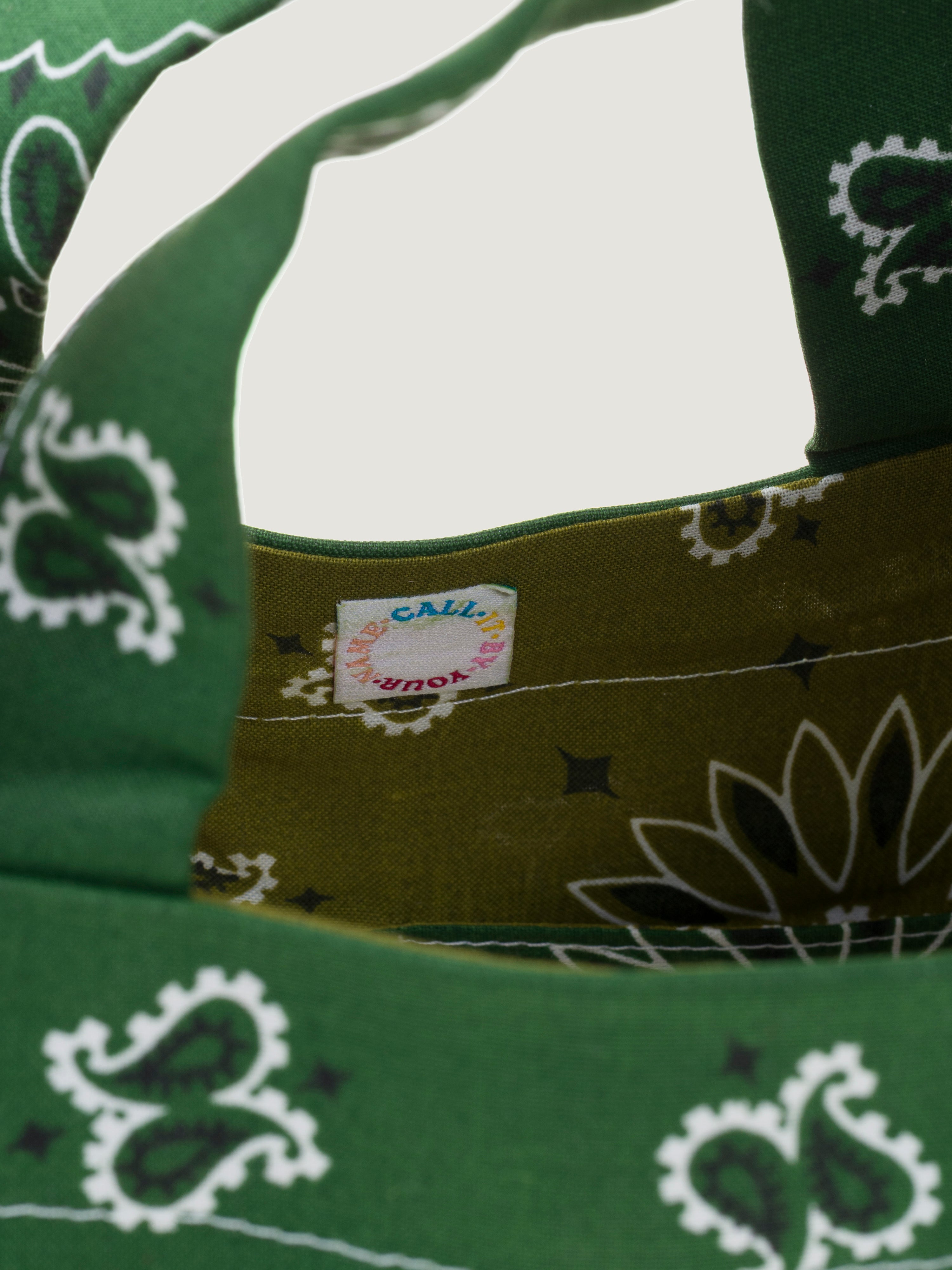 EMBROIDERED PICNIC BAG - BRONZE/GREEN