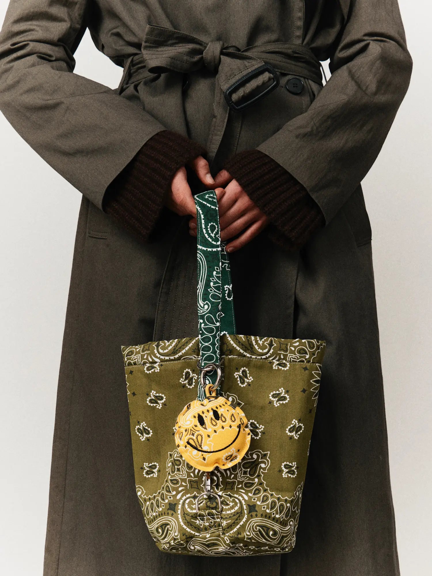 HAPPY FACE BAG CHARM