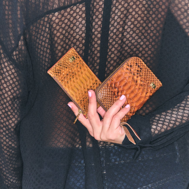 HELENA CARD HOLDER MOKA PYTHON
