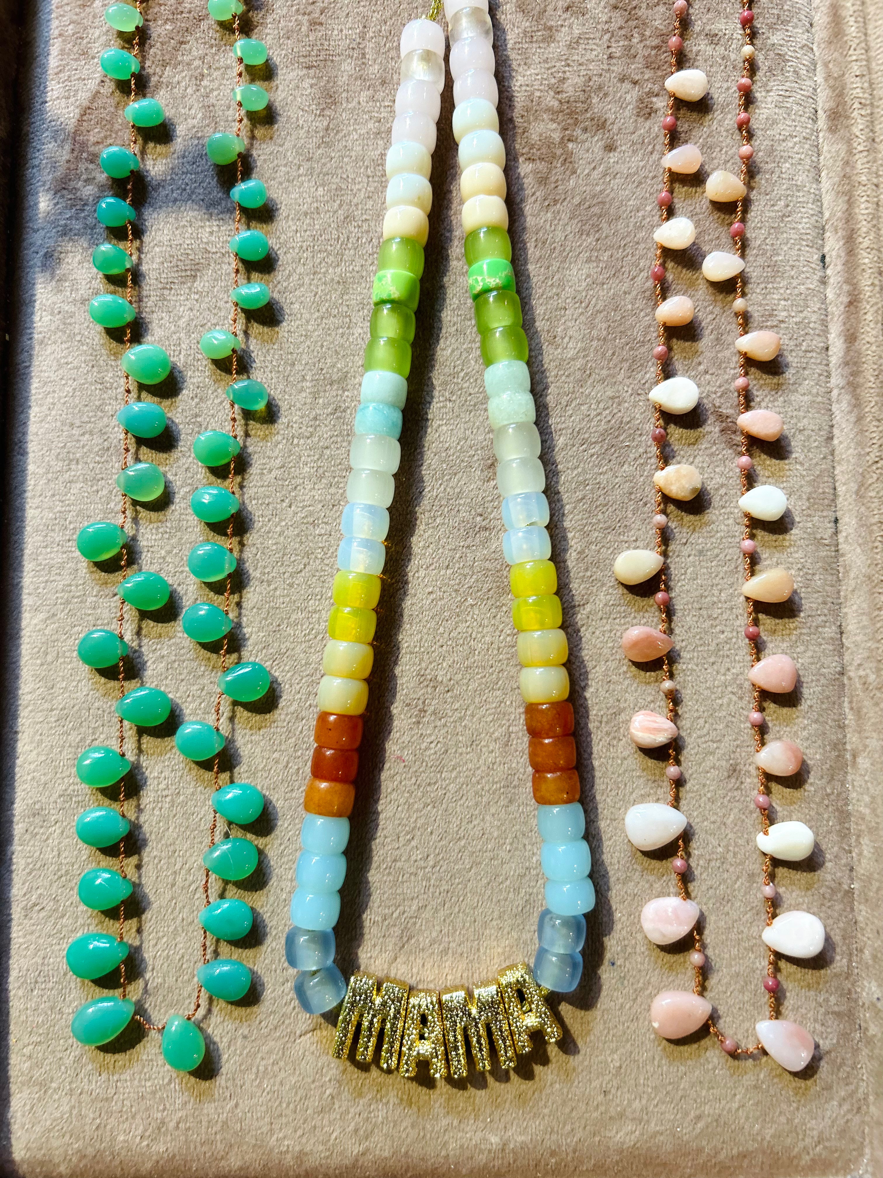 MAMA NECKLACE